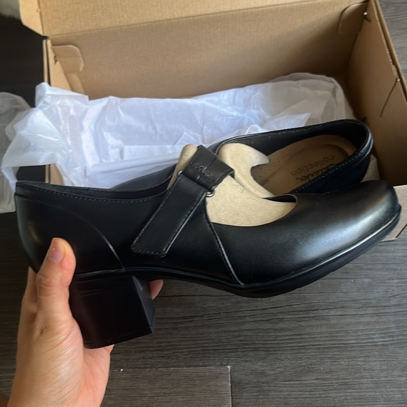 Clarks Emslie Lulin | Mary jane heal/pumps |Black Leather | us8M - Picture 4 of 7